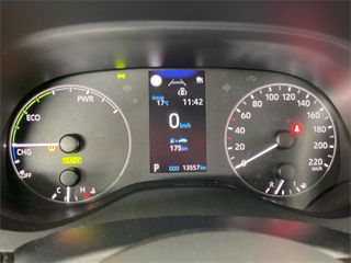 TOYOTA Yaris ACTIVE PLUS