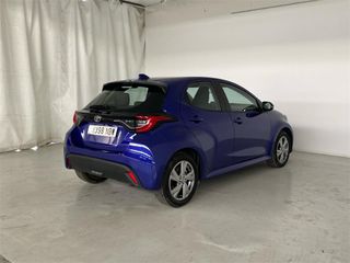 TOYOTA Yaris ACTIVE PLUS