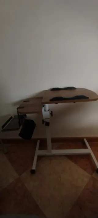 Mesa auxiliar regulable madera y metal