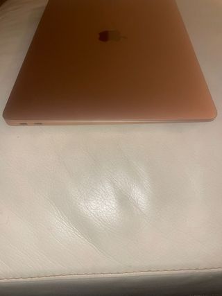 Macbook Air M1 256SSD 8GB RAM Dourado,bateria 99%