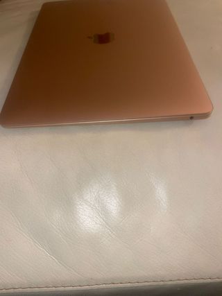 Macbook Air M1 256SSD 8GB RAM Dourado,bateria 99%