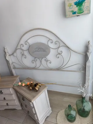 Cabecero de  forja romántico beige