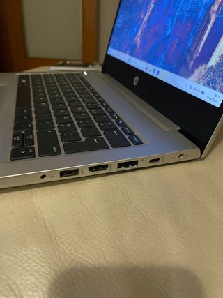 HP 430 G6 13.3 i5-8265U 256GB SSD Win 11