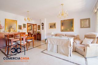 Piso en venta en Cervantes en Granada