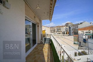 Piso en venta en Ca n'Aurell en Terrassa
