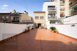 Casa adosada en venta en Zona Mercat en Rubí