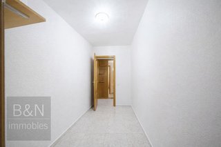 Piso en venta en Ca n'Aurell en Terrassa