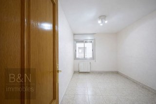 Piso en venta en Ca n'Aurell en Terrassa