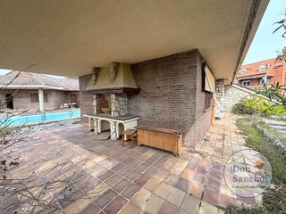 Chalet en venta en Simancas