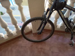 Bicicleta montaña marca Merida,con Shimano