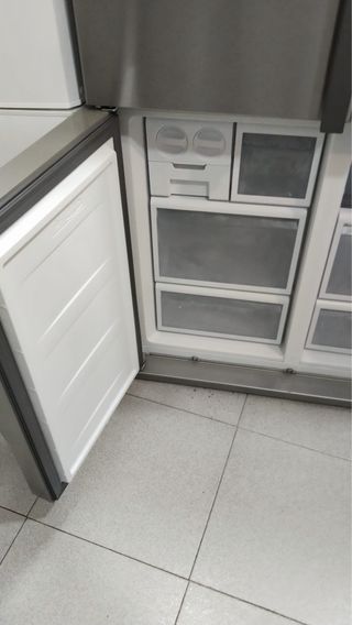 Nevera Beko Acero Inoxidable 4 Puertas