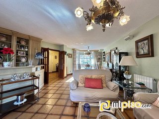 Casa adosada en venta en Carlos V en Laredo