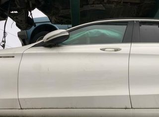 Puerta del izq mercedes clase c (bm 205) 2.1 60541
