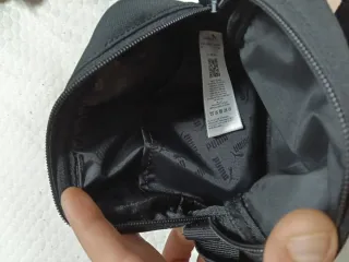 Bandolera Puma Negra con etiqueta