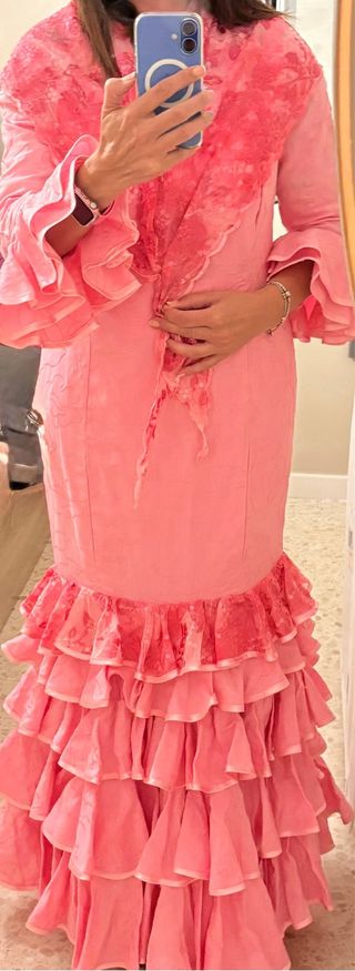 Traje de gitana rosa bordado