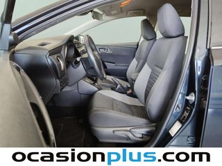 Toyota Auris 140H Touring Sports Active 100 kW (136 CV)