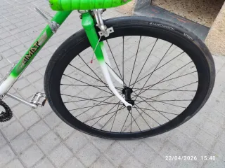 Bicicleta de carretera AMAT