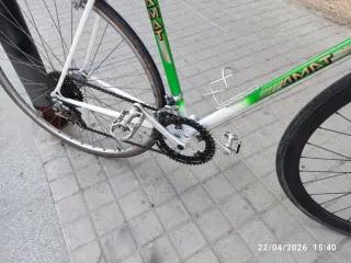 Bicicleta de carretera AMAT