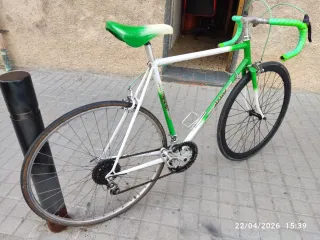 Bicicleta de carretera AMAT