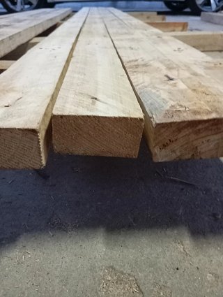 Listones, postes,puntales, vigas de madera