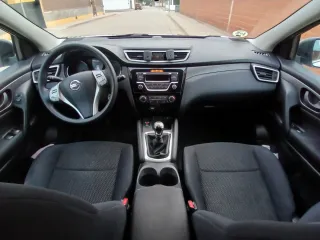 Nissan Diesel Coche Perfecto Estado