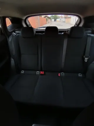 Nissan Diesel Coche Perfecto Estado