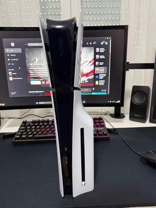 PS5 Slim con lector y 5 juegos