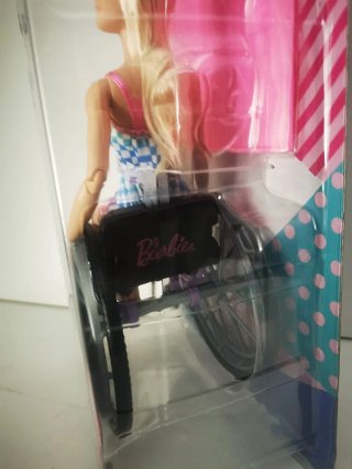 Barbie in sedia a rotelle