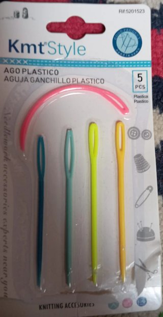 Lana y agujas de tejer