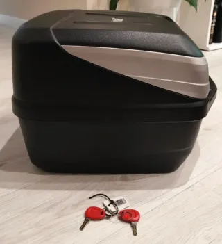 Baúl Top Case Moto Givi 32L