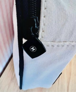 Chanel Les Beiges Pouch / Neceser