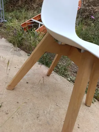 Silla infantil estilo moderna blanca