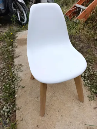 Silla infantil estilo moderna blanca