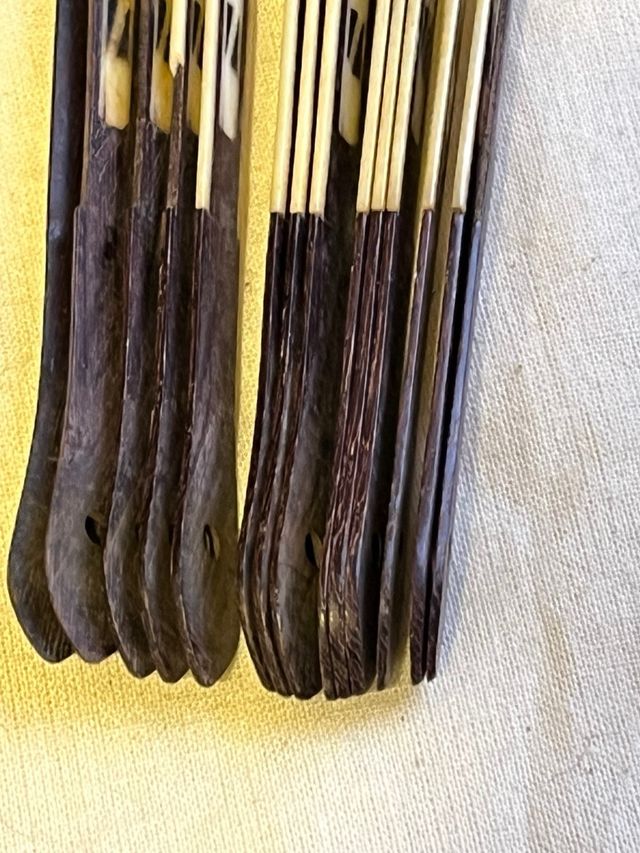 Abanicos antiguos decorados
