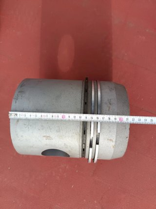 Pistón grande para motor