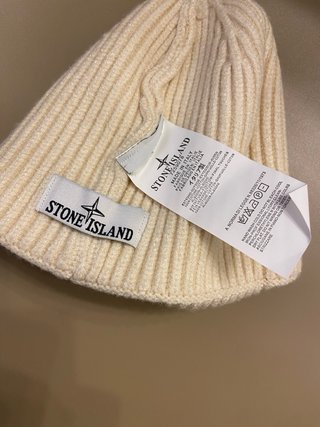 Cappello Stone Island Panna Taglia Piccola
