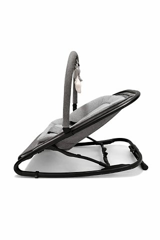 Silla hamaca bebé gris con juguetes