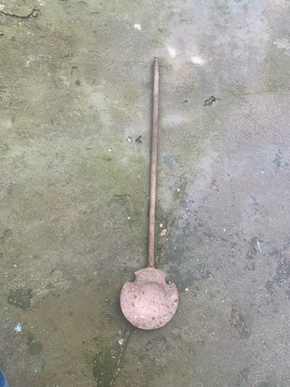 Antiguo Badil de Hierro