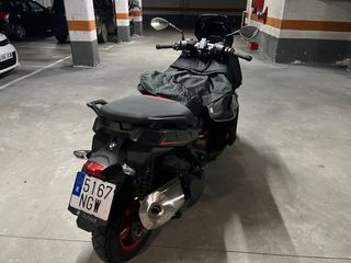 Maxi Scooter