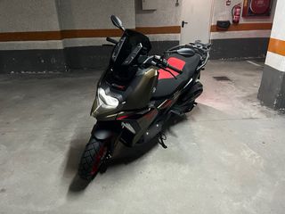 Maxi Scooter