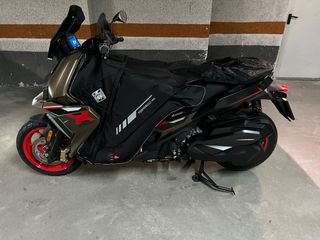 Maxi Scooter