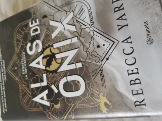 Alas de ónix (Empíreo 3)