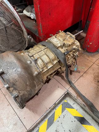 Mitsubishi Montero 2003