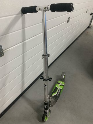 2 Patinetes Boomerang