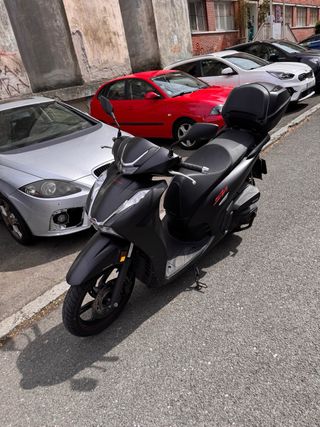Honda SH 350i 2023 Negra Automática