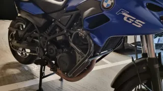 BMW F700GS Azul y Negra