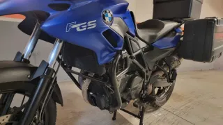 BMW F700GS Azul y Negra