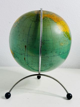 Globo Terráqueo Antiguo 1970s Carles Dalmau