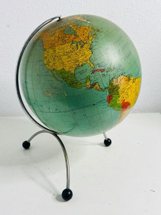 Globo Terráqueo Antiguo 1970s Carles Dalmau