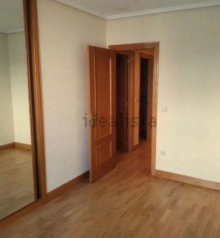 Puertas macizas de madera